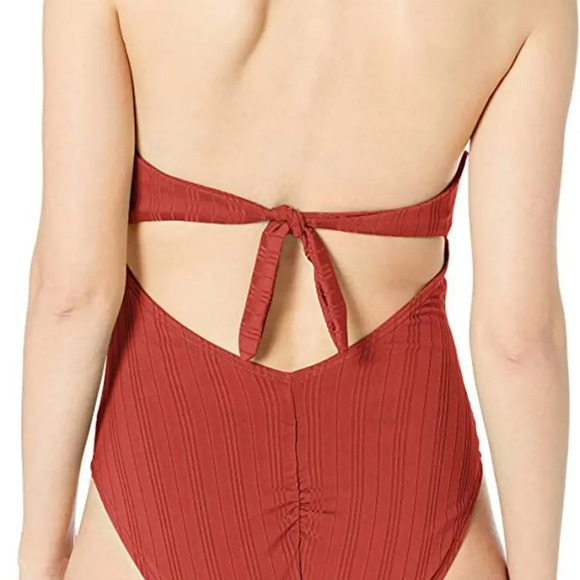 Vince Camuto Ivory Halter Wrap Front Molded Cups One Piece Women's Swims… - Picture 5 of 16